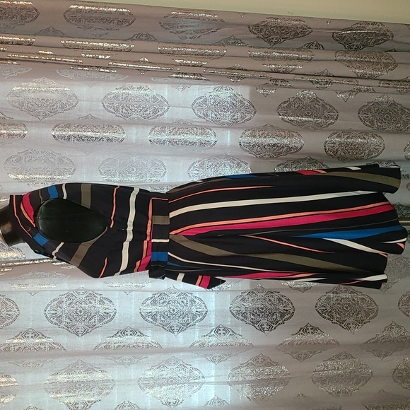 Hobbs London Fit & Flair Dress - Picture 4 of 7